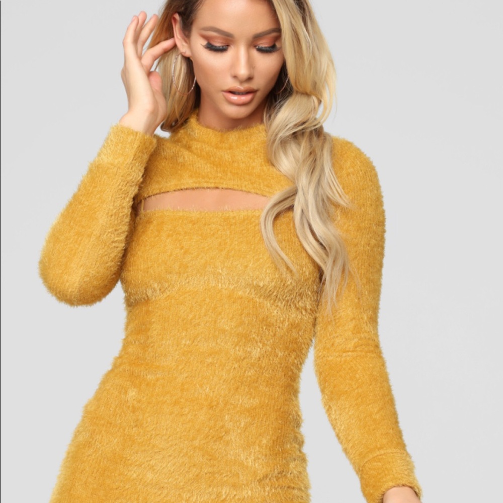 Fashionnova Bella Fuzzy 2 piece skirt set 1x NEW
